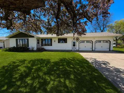 514 Fir Ave, Westbrook, MN 56183
