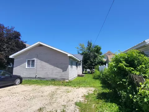 215 E 5th St, Winona, MN 55987 photo 3