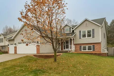 5303 Nicklaus Dr NW, Rochester, MN 55901