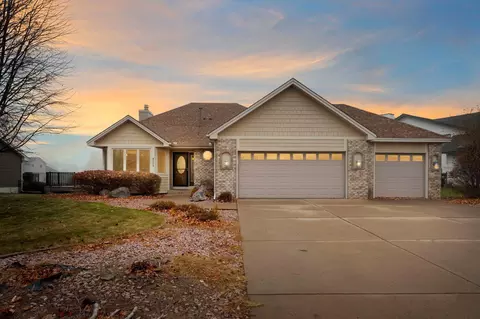 9213 Yates Bay N, Brooklyn Park, MN 55443