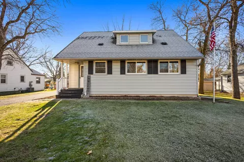 817 1st St SE, Elbow Lake, MN 56531
