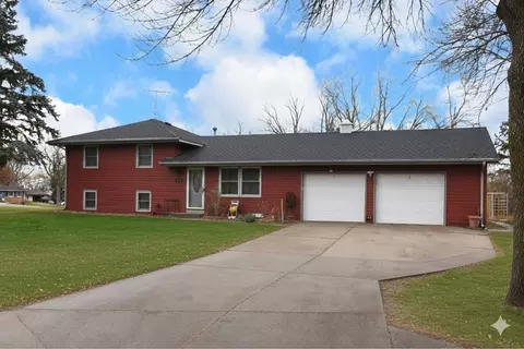 8078 Homestead Ave S, Cottage Grove, MN 55016