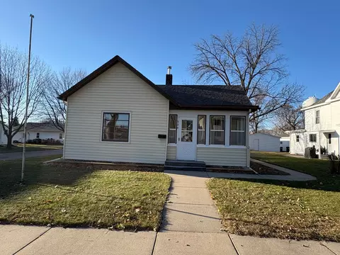 320 13th St S, Benson, MN 56215