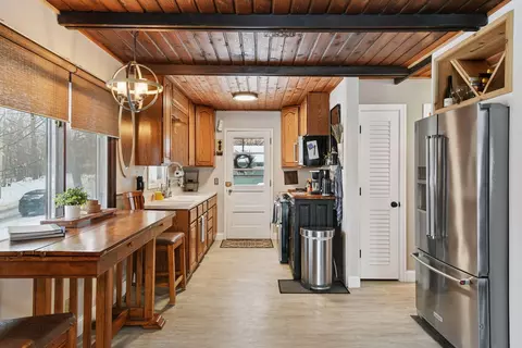 Kitchen - 10 Birch Bluff Rd, Tonka Bay, MN 55331 photo 1 of 3