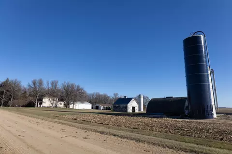 23618 Abbot Ave, Magnolia, MN 56158