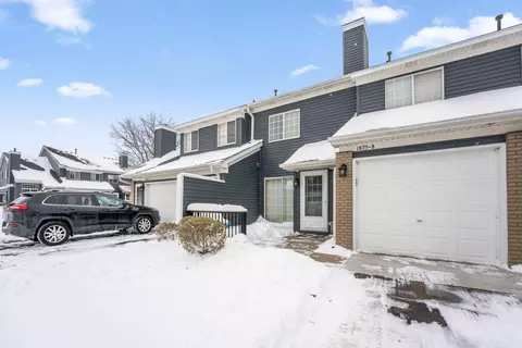 1875 Donegal Dr #8, Woodbury, MN 55125
