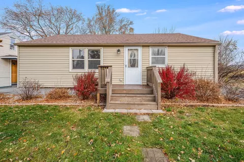 300 Le Sueur Ave, Eagle Lake, MN 56024