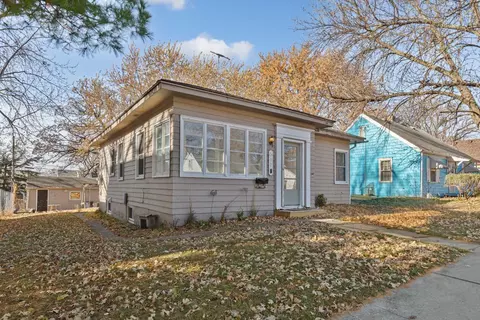 611 Ulstad Ave, Albert Lea, MN 56007