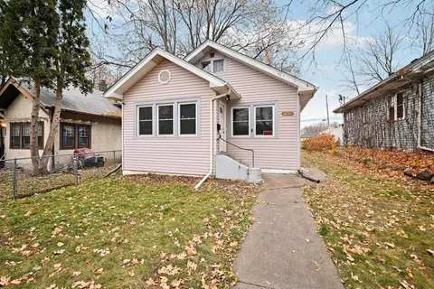 3226 Oliver Ave N, Minneapolis, MN 55412