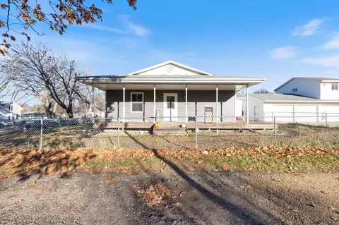 305 N Craig St, Janesville, MN 56048