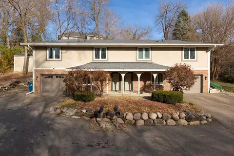 3115 County Road 101 S, Wayzata, MN 55391