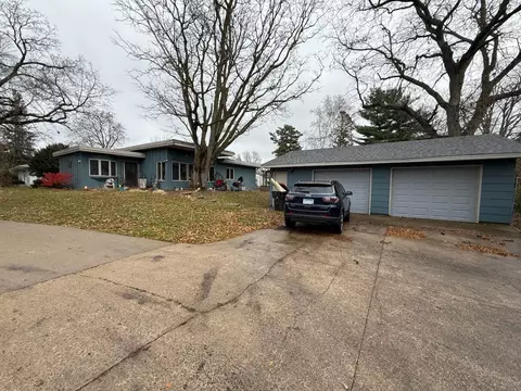 137 Burnside Ave N, Red Wing, MN 55066