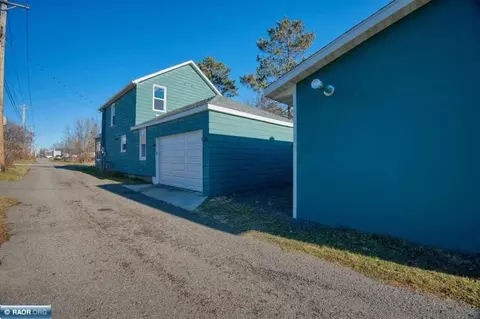 109 E Florida Ave, Gilbert, MN 55741 photo 3