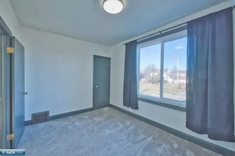 109 E Florida Ave, Gilbert, MN 55741 photo 25