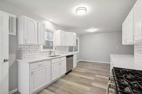 8016 Aster Dr, Brooklyn Park, MN 55428