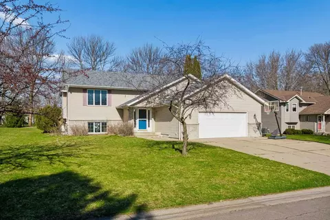 513 4th St SW, Saint Michael, MN 55376