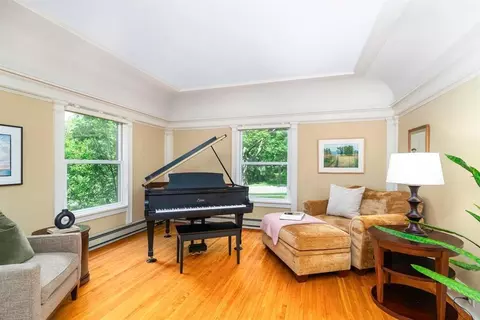 Living - 2328 E 3rd St, Duluth, MN 55812 photo 5 of 6