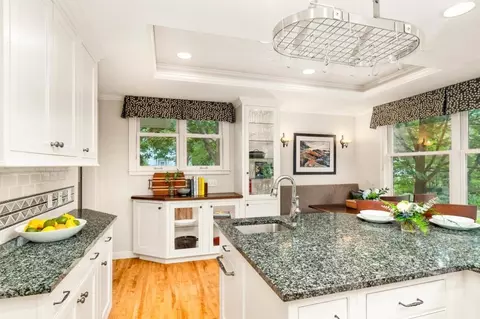Kitchen - 2328 E 3rd St, Duluth, MN 55812 photo 4 of 5