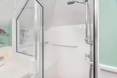 Bath - 2328 E 3rd St, Duluth, MN 55812 photo 3 of 4