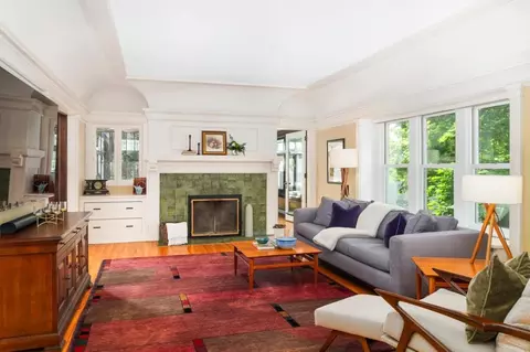Living - 2328 E 3rd St, Duluth, MN 55812 photo 3 of 6