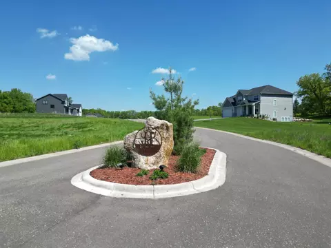 7975 265th St, Wyoming, MN 55092