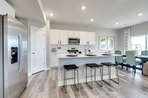 2385 Highview Ter, Shakopee, MN 55379