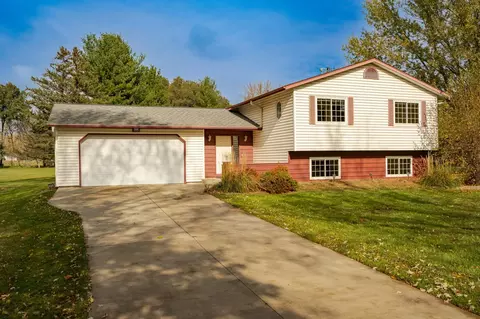 5351 Logan St SE, Rochester, MN 55904