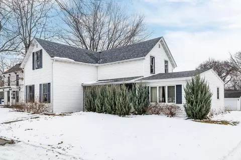 809 S 5th St, Saint Peter, MN 56082 photo 4