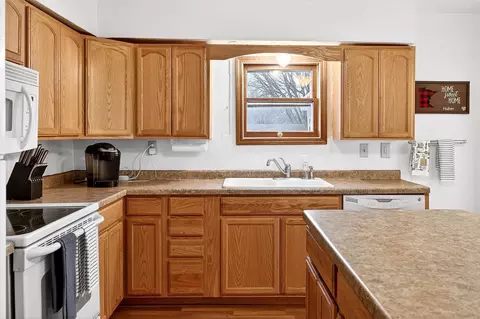 809 S 5th St, Saint Peter, MN 56082 photo 7