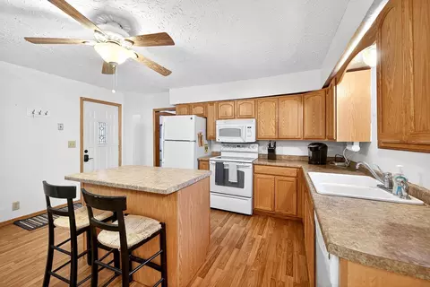809 S 5th St, Saint Peter, MN 56082 photo 5
