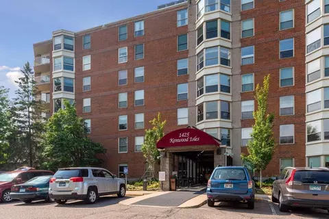 1425 W 28th St #303, Minneapolis, MN 55408