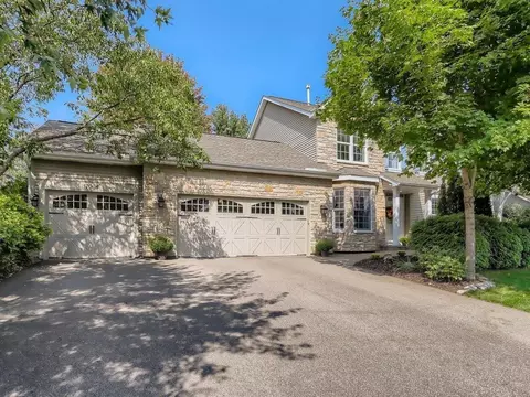 17064 Candlewood Pkwy, Eden Prairie, MN 55347
