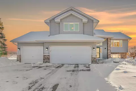 5257 200th St N, Forest Lake, MN 55025