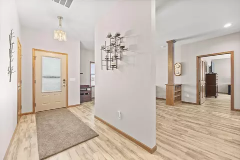 804 Mitchell Ct, Glencoe, MN 55336 photo 9