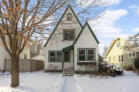 1053 Smith Ave S, West Saint Paul, MN 55118