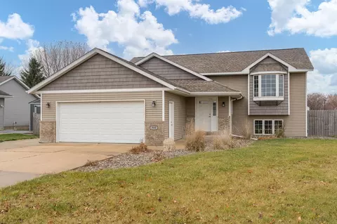900 10th St SE, Waseca, MN 56093