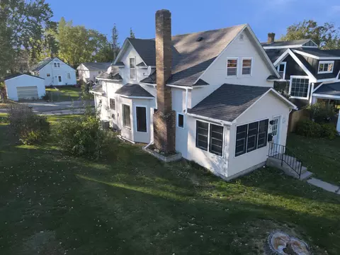 511 8th St NE, Staples, MN 56479