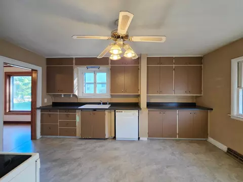 511 8th St NE, Staples, MN 56479 photo 9