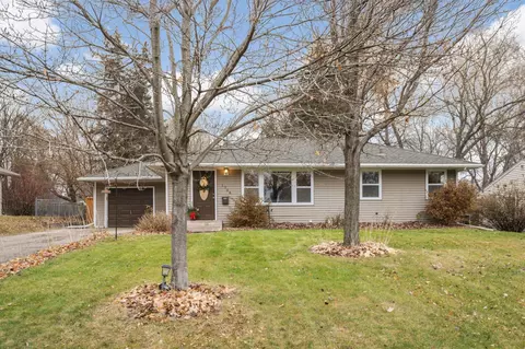1706 W 86th St, Bloomington, MN 55431