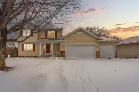 607 Miller Ct, Dundas, MN 55019