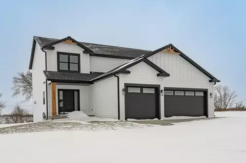 1732 4th St NE, Byron, MN 55920