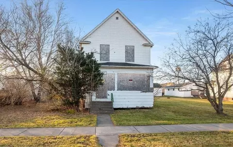1217 John Ave, Superior, WI 54880