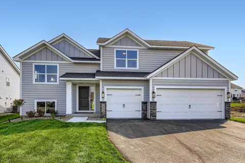 2868 Trinity Dr, Shakopee, MN 55379