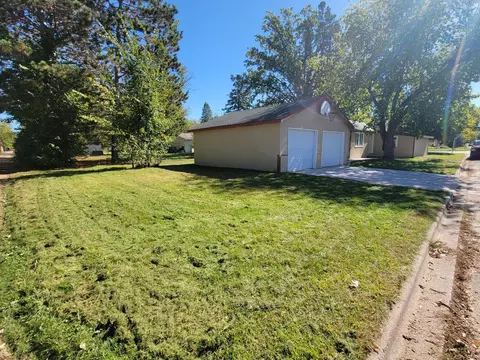 Exterior - 1201 L St NE, Brainerd, MN 56401 photo 4 of 6