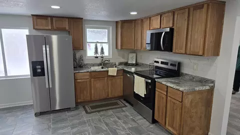 Kitchen - 1201 L St NE, Brainerd, MN 56401 photo 1 of 4