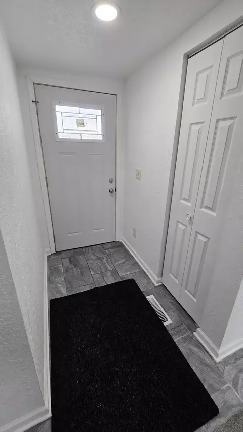 Entry Way - 1201 L St NE, Brainerd, MN 56401 photo 1 of 2