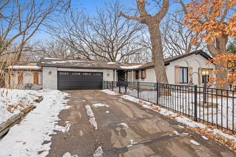 4555 Lenore Ln, Eagan, MN 55122 photo 2