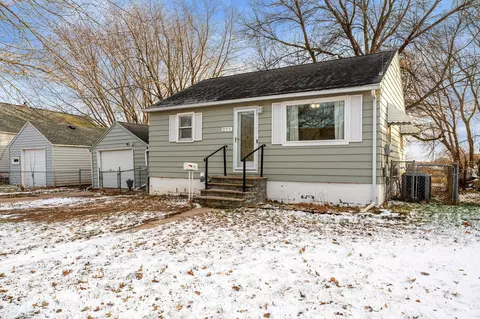 211 12th Ave SW, Austin, MN 55912