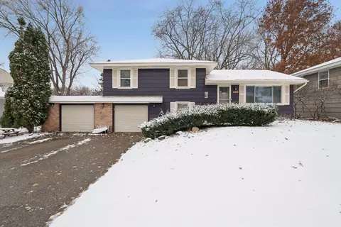 8836 James Ave S, Bloomington, MN 55431