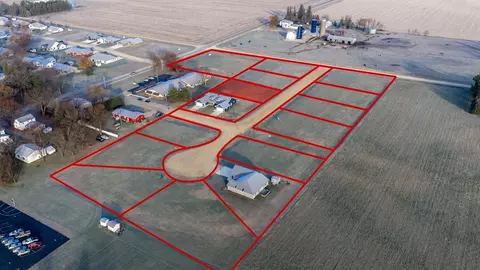 403 3rd St NW, Adams, MN 55909